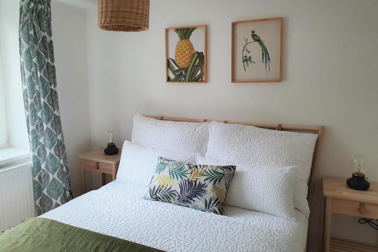 Pb Ferienwohnungen - Fewo 1 - Stilvoll Eingerichtetes Apartment Im Herzen Senftenbergs المظهر الخارجي الصورة